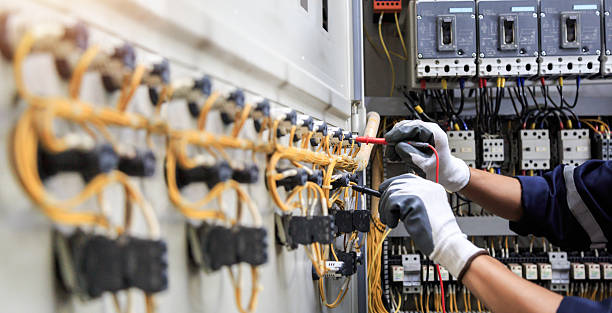 Professional Electrician technician working in Rio Vista, TX